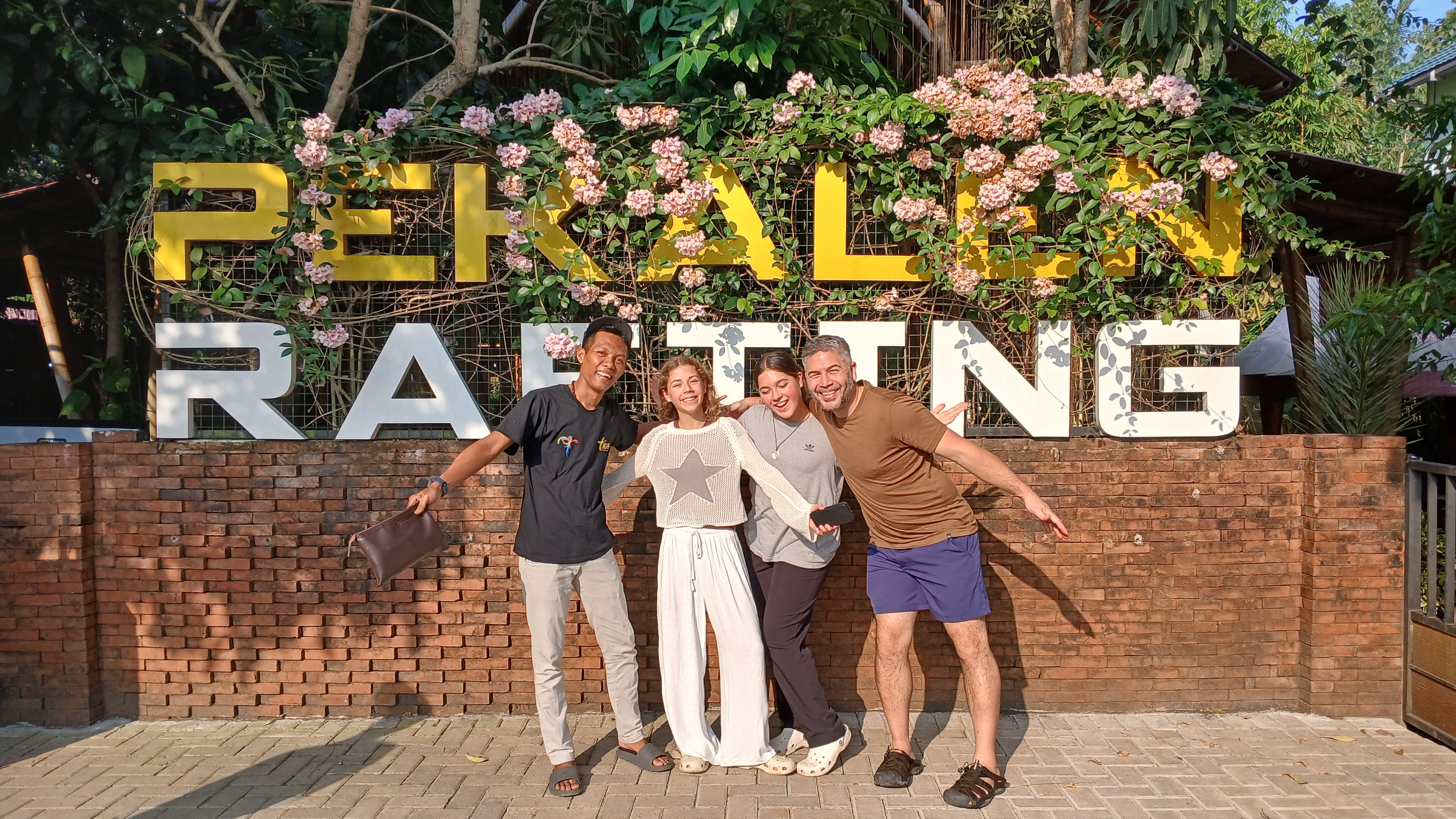 2 Day Mr. Rowan Sakul From Australia